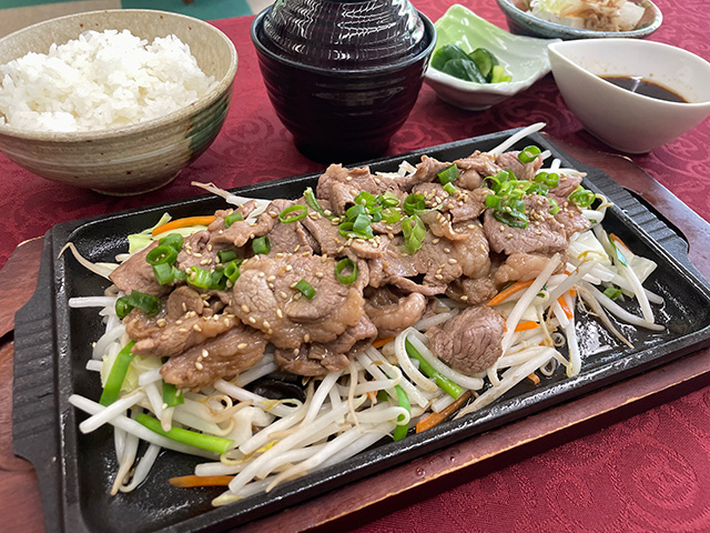 ジンギスカン鉄板焼き